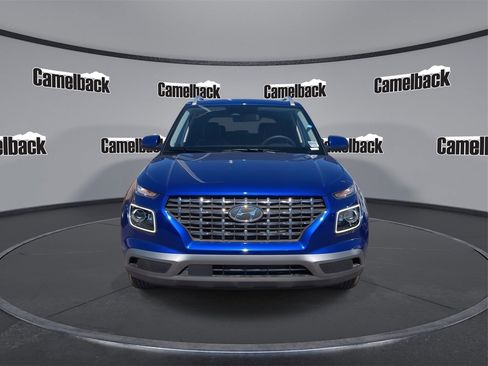 New 2025 Hyundai Venue Limited image 2