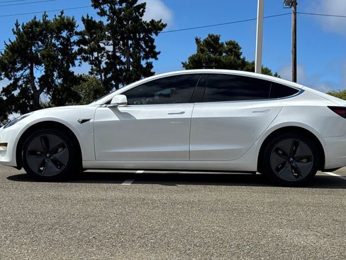 Used 2020 Tesla Model 3 Standard Range Plus RWD image 2