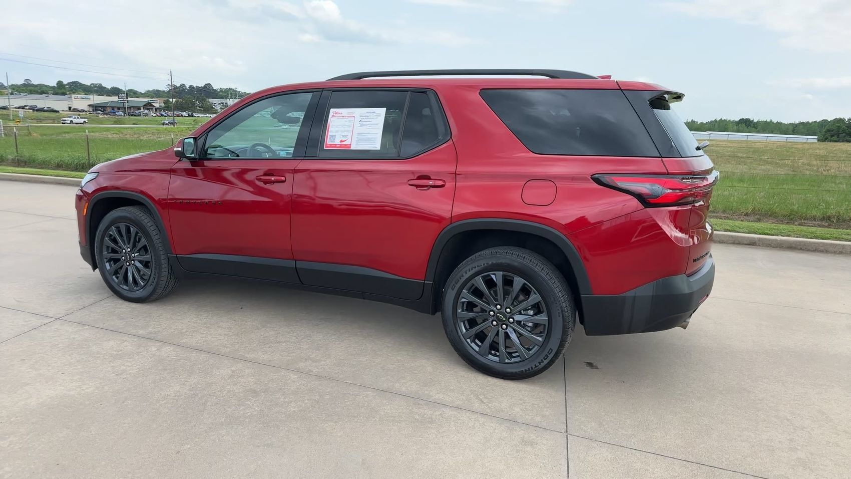 Used 2023 Chevrolet Traverse RS AWD/4WD image 5
