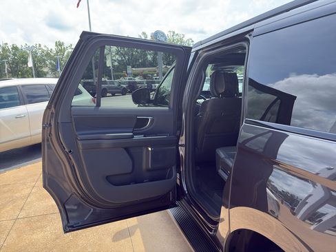 New 2026 Ford Expedition Max Platinum w/ Stealth Appearance Package AWD/4WD image 21
