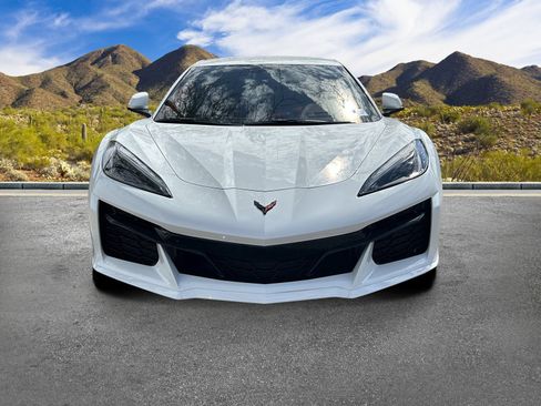 Used 2025 Chevrolet Corvette Z06 w/ Stealth Interior Trim Package RWD image 3