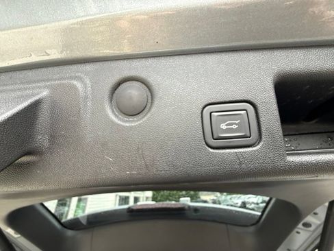 Used 2024 Chevrolet Equinox LT AWD/4WD image 48