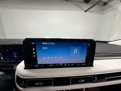 Used 2026 Lincoln Aviator 2WD image 13
