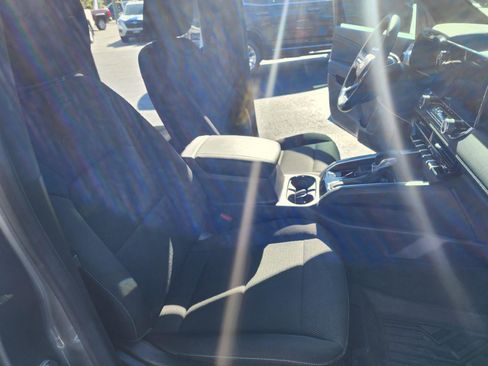 Used 2023 Chevrolet Colorado LT w/ LT Convenience Package image 9