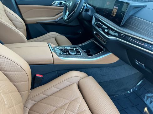 Used 2026 BMW X5 xDrive50e image 17