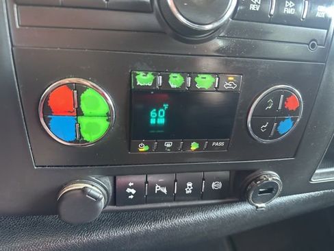 Used 2013 Chevrolet Silverado 2500 LT w/ Texas Edition image 22