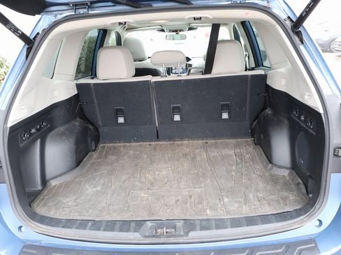 Used 2022 Subaru Forester Limited image 11