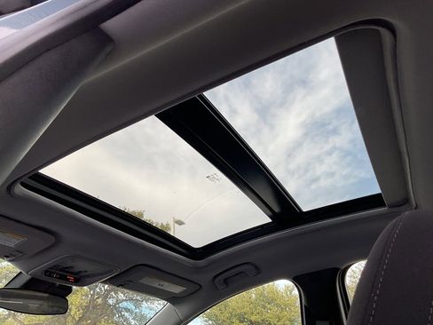 Used 2024 Chevrolet Malibu LT image 19