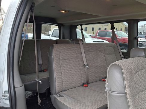 Used 2019 Chevrolet Express 3500 LT w/ LT Preferred Equipment Group image 12