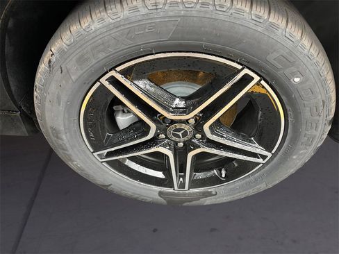 New 2026 Mercedes-Benz GLE 350 4MATIC image 9