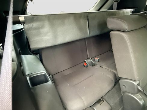 Used 2024 Mitsubishi Outlander ES image 28