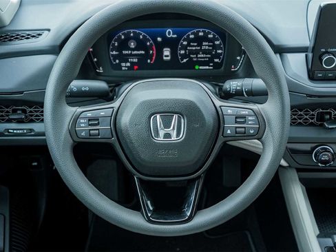 Certified 2025 Honda Accord LX image 15