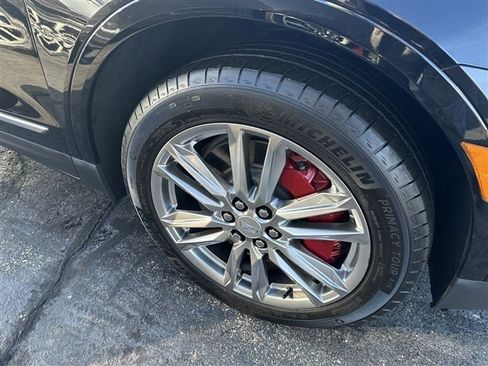 Certified 2022 Cadillac XT5 Sportv w/ Technology Package image 10
