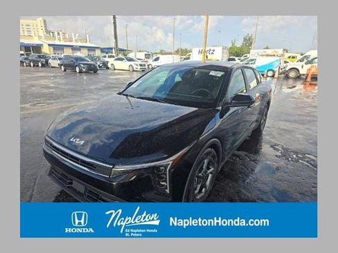 Used 2025 Kia K4 FWD image 1
