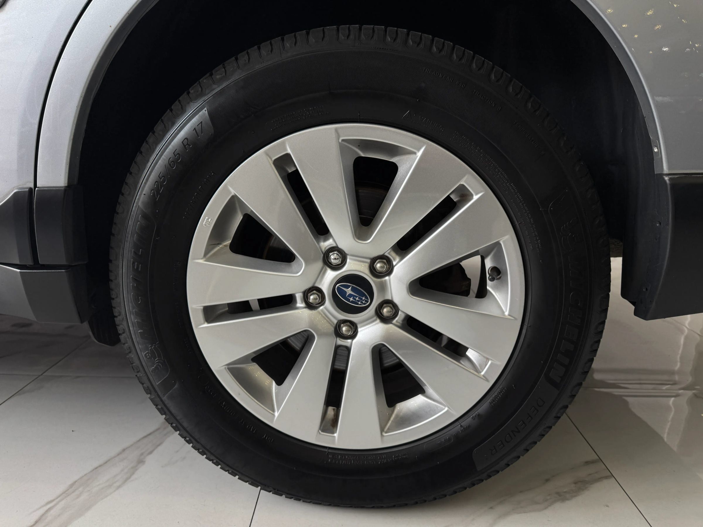 Used 2019 Subaru Outback 2.5i Premium AWD/4WD image 9