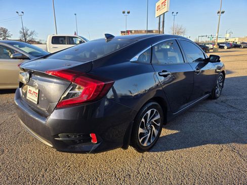 Used 2018 Honda Civic EX image 5