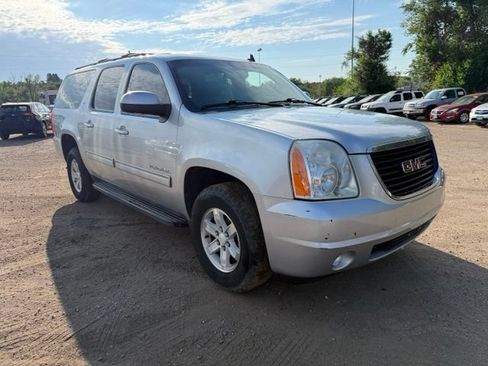 Used 2012 GMC Yukon XL SLT w/ SLT-2 Equipment Package AWD/4WD image 8