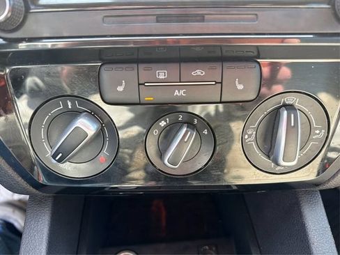 Used 2015 Volkswagen Jetta TDI S FWD image 29