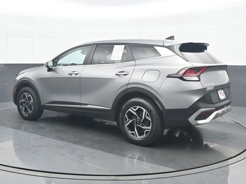Used 2023 Kia Sportage LX AWD/4WD image 4