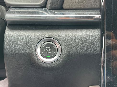 Certified 2025 GMC Terrain Elevation w/ Elevation Premium Package AWD/4WD image 25
