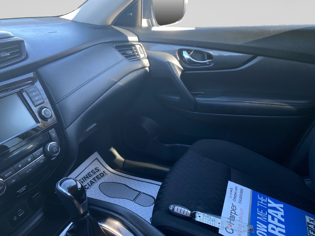 Used 2018 Nissan Rogue SV AWD/4WD image 27