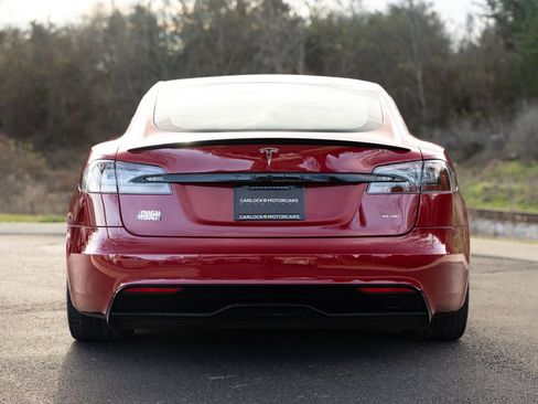 Used 2022 Tesla Model S Plaid image 7