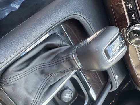 Used 2017 Volvo XC90 T6 Momentum w/ Vision Package image 29