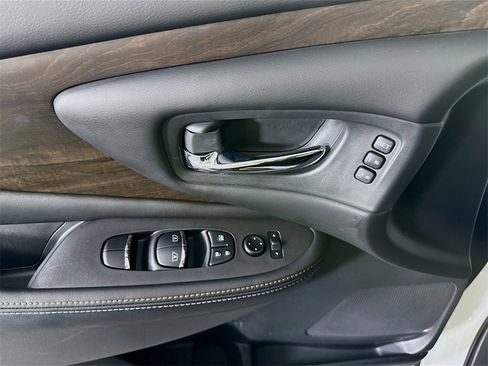 Certified 2023 Nissan Murano Platinum w/ Cargo Package image 25