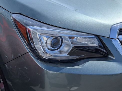 Used 2017 Subaru Forester 2.5i Touring AWD/4WD image 14