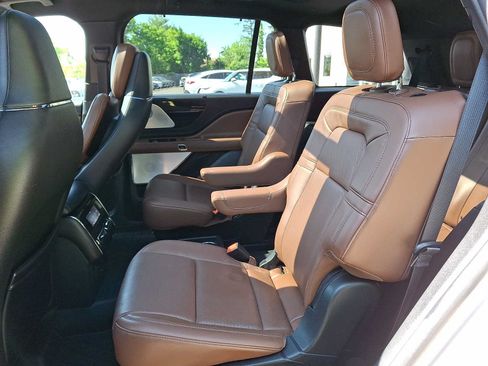 Used 2023 Lincoln Aviator Reserve w/ Equipment Group 201A AWD/4WD image 8