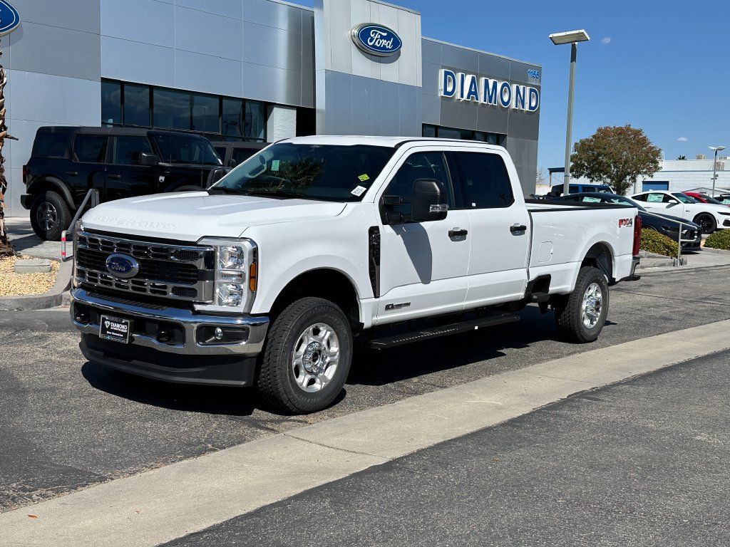 New 2026 Ford F350 XLT w/ FX4 Off-Road Package AWD/4WD image 2