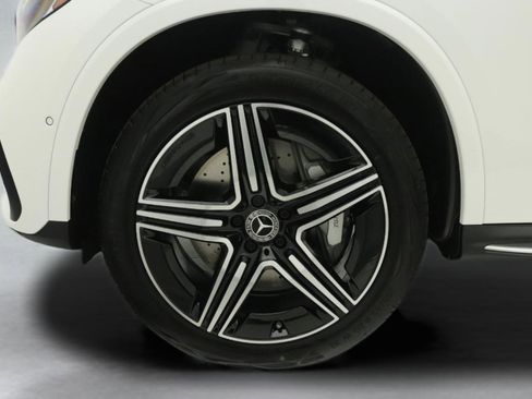 New 2026 Mercedes-Benz GLC 300 4MATIC image 11