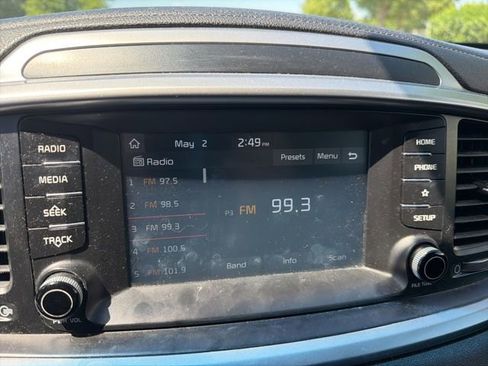 Used 2019 Kia Sorento AWD V6 image 14