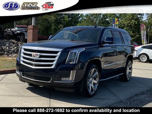 Used 2019 Cadillac Escalade Luxury RWD image 3