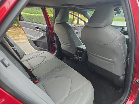 Used 2021 Toyota Avalon Limited w/ Advanced Safety Package FWD image 11