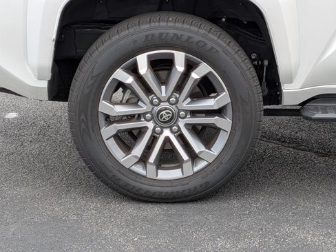 Certified 2025 Toyota 4Runner Limited AWD/4WD image 11