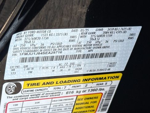 Used 2025 Ford Expedition Active AWD/4WD image 37