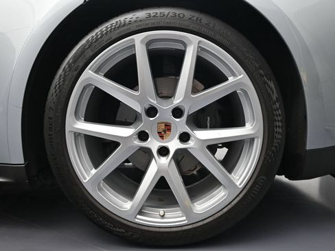 Used 2025 Porsche Panamera 4 AWD/4WD image 33