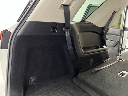 Used 2024 Nissan Pathfinder SV FWD image 40