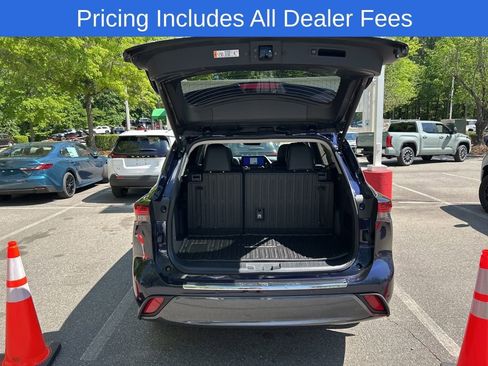 New 2026 Toyota Highlander Limited AWD/4WD image 19