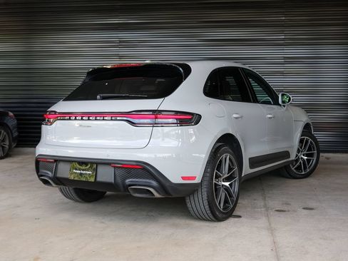 Certified 2024 Porsche Macan AWD/4WD image 7