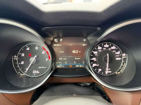 Used 2018 Alfa Romeo Stelvio Sport w/ Quick Order Package 22J Sport image 9