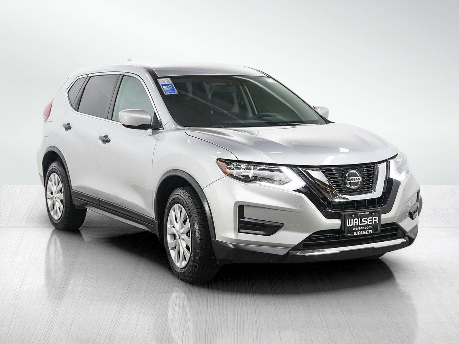 Used 2018 Nissan Rogue S AWD/4WD image 7