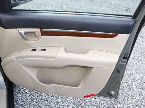 Used 2009 Hyundai Santa Fe SE image 21