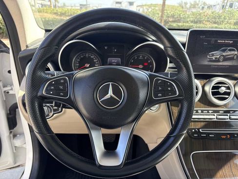 Used 2017 Mercedes-Benz GLC 300 4MATIC image 23