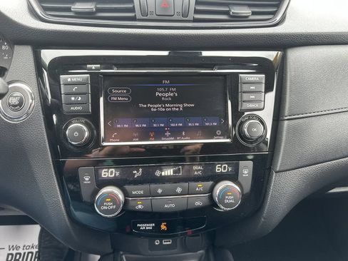Used 2020 Nissan Rogue SV AWD/4WD image 23