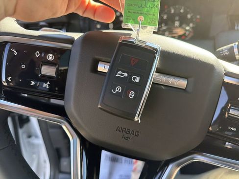 New 2026 Land Rover Discovery Sport Landmark image 29