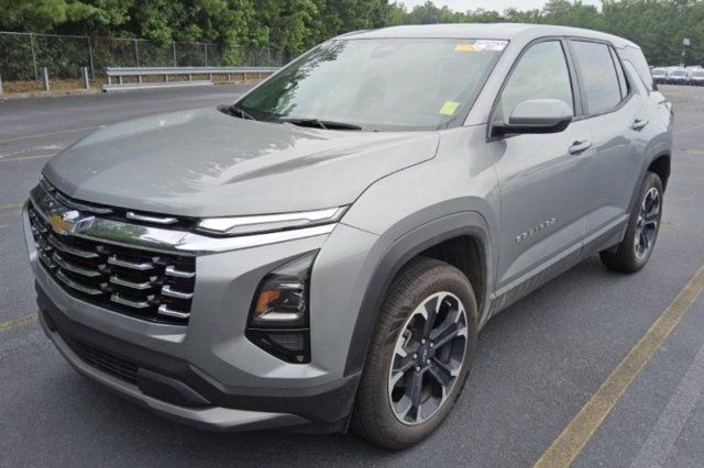 Used 2026 Chevrolet Equinox LT w/ Convenience Package II FWD image 3