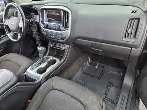 Used 2017 Chevrolet Colorado LT w/ LT Convenience Package RWD image 20