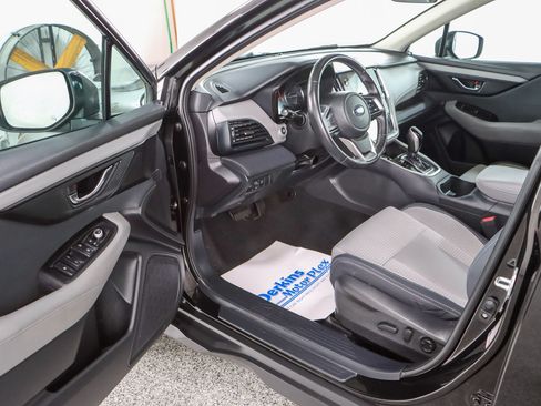 Used 2023 Subaru Outback Premium AWD/4WD image 3
